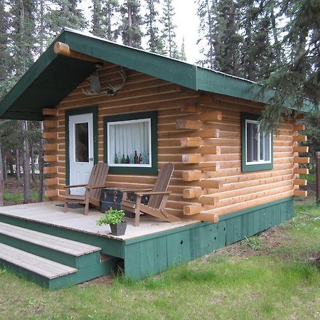 Six Mile River Resort Tagish Номер фото
