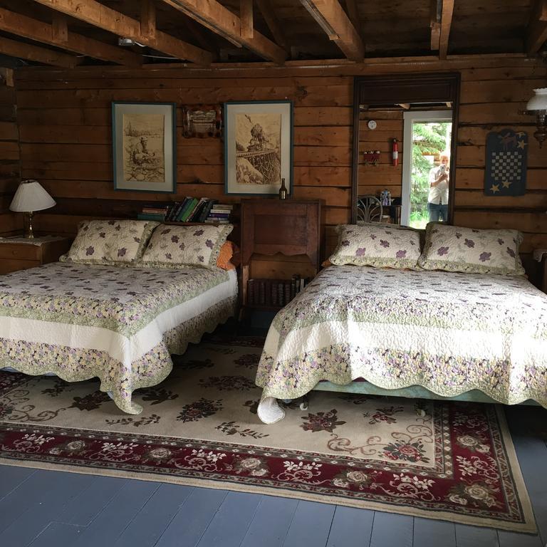 Six Mile River Resort Tagish Екстер'єр фото